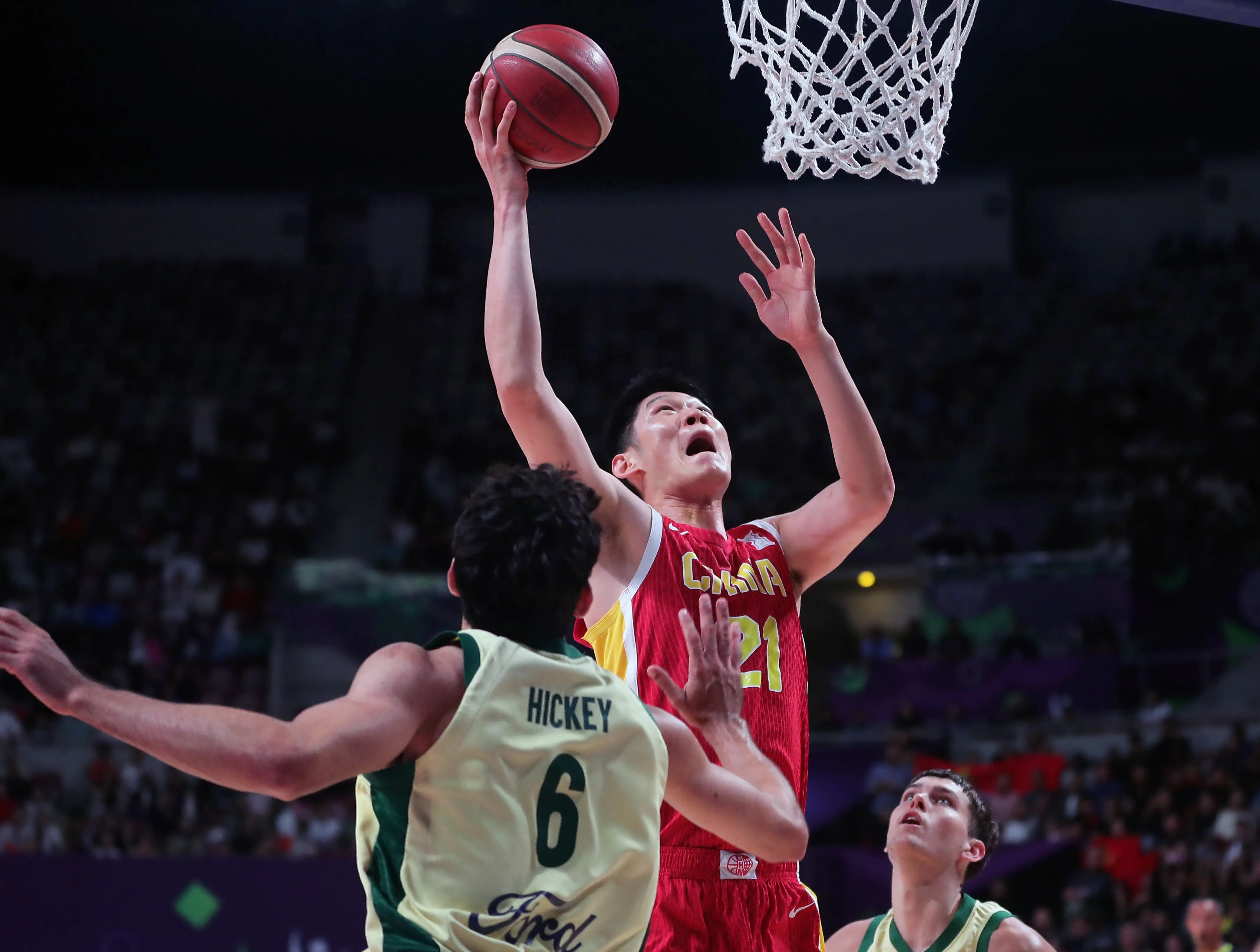 爱游戏服务关于转会期体能课后，山东男篮防线松动备战NBA总决赛，质疑声仍在，球队文化再被提及的信息