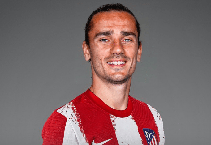 爱游戏网页版包含转会期法甲传出新动向,勒沃库森绝杀压哨,管理层表态:气氛紧张,赛程密集仍需轮换的词条